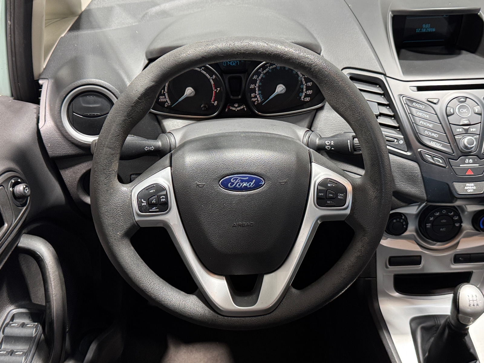 Thumbnail: 2017 Ford Fiesta - 5
