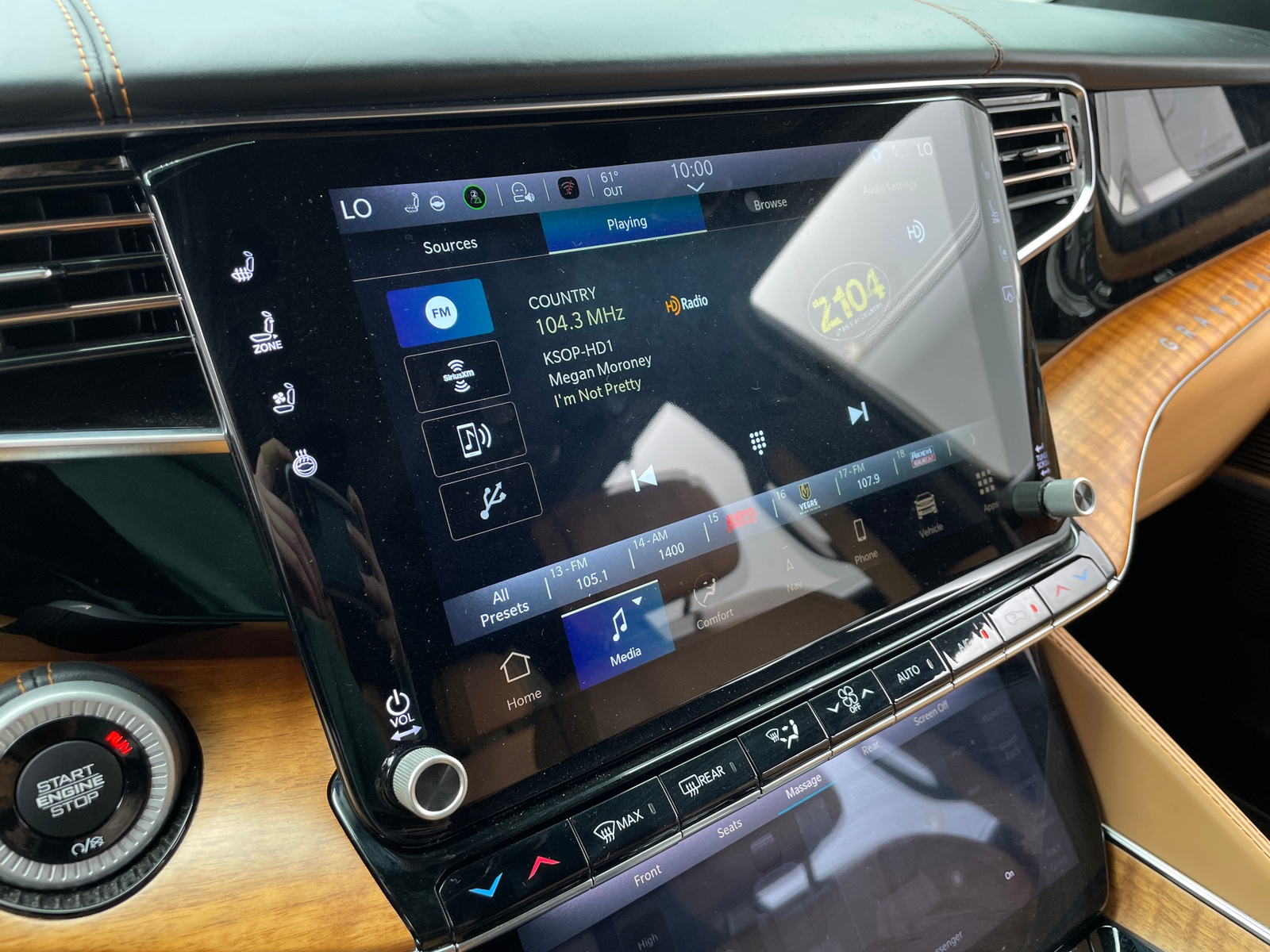 Thumbnail: 2023 Jeep Grand Wagoneer - 3