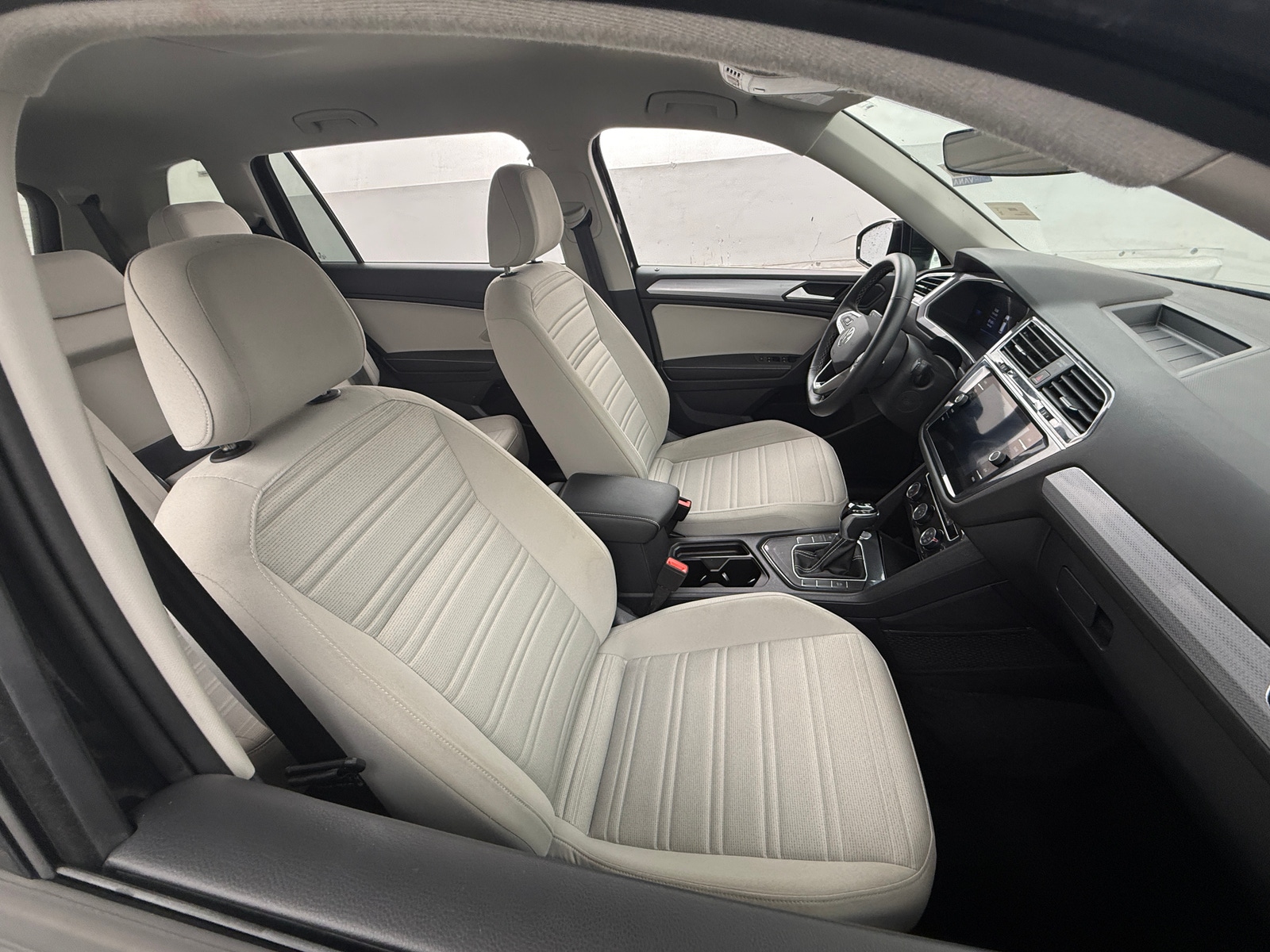 Thumbnail: 2024 Volkswagen Tiguan - 2