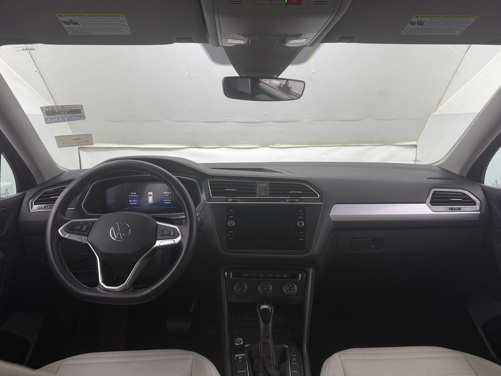 Thumbnail: 2024 Volkswagen Tiguan - 3