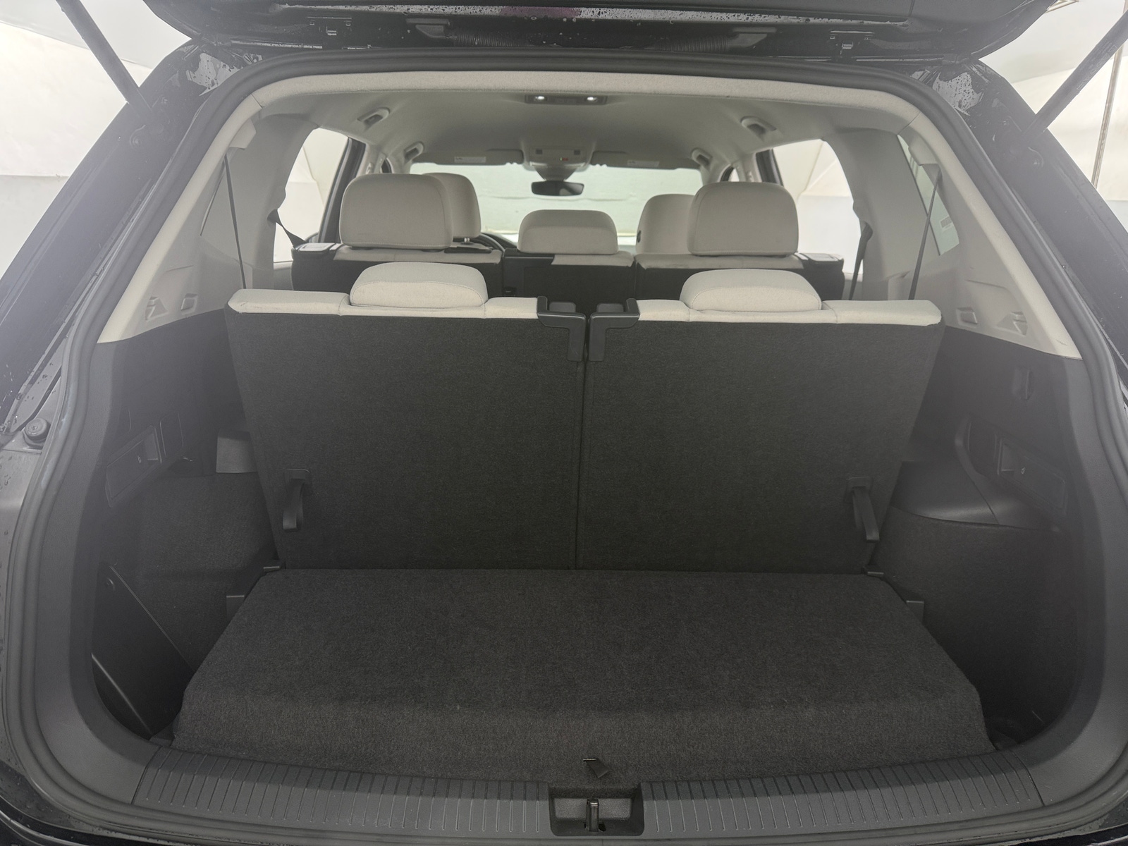 Thumbnail: 2024 Volkswagen Tiguan - 7