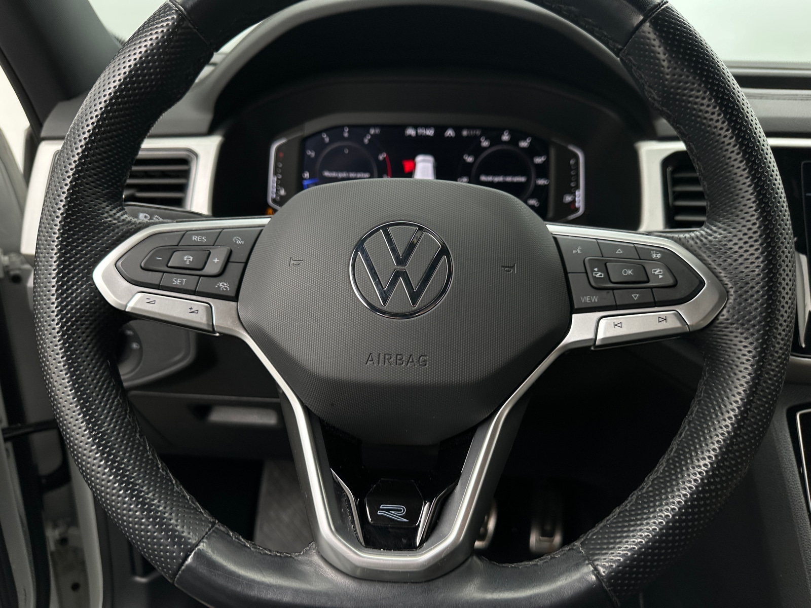 Thumbnail: 2022 Volkswagen Atlas - 4