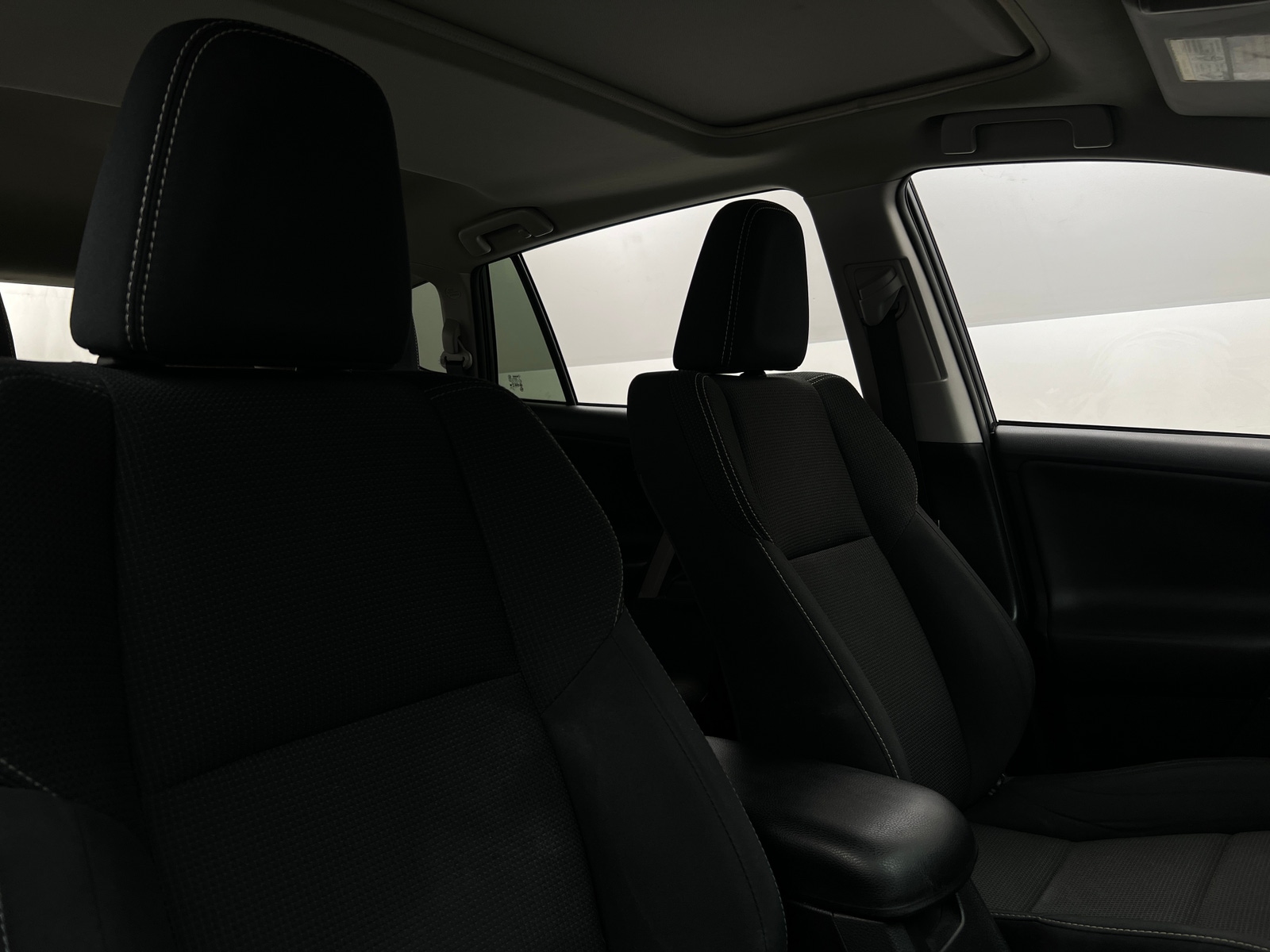 Thumbnail: 2018 Toyota RAV4 - 2