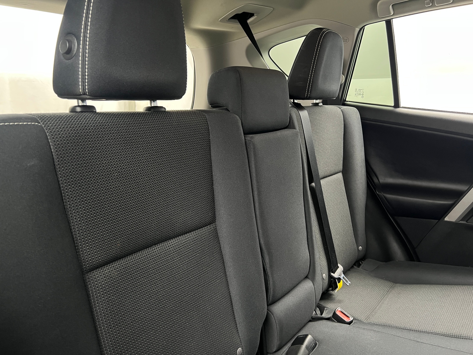 Thumbnail: 2018 Toyota RAV4 - 6