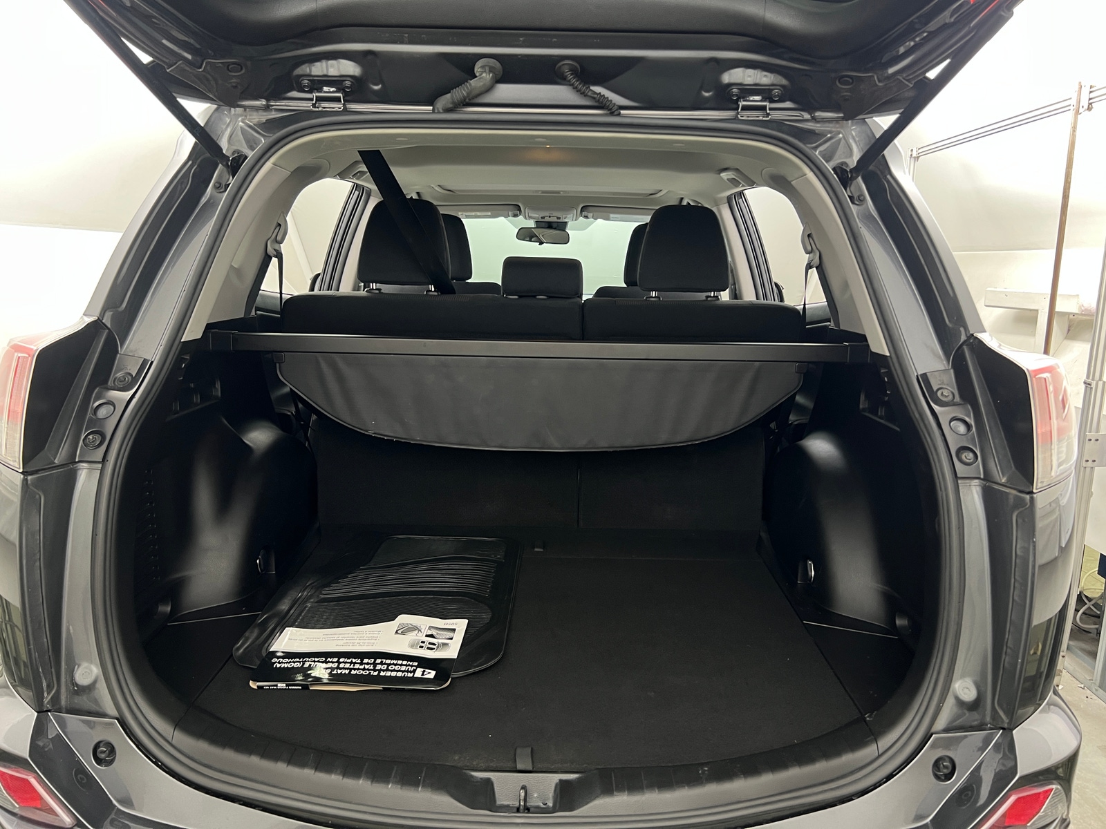 Thumbnail: 2018 Toyota RAV4 - 7