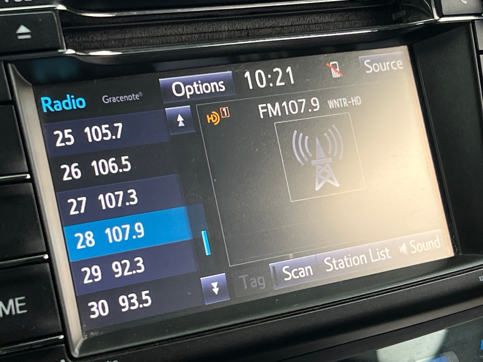 Thumbnail: 2018 Toyota RAV4 - 4