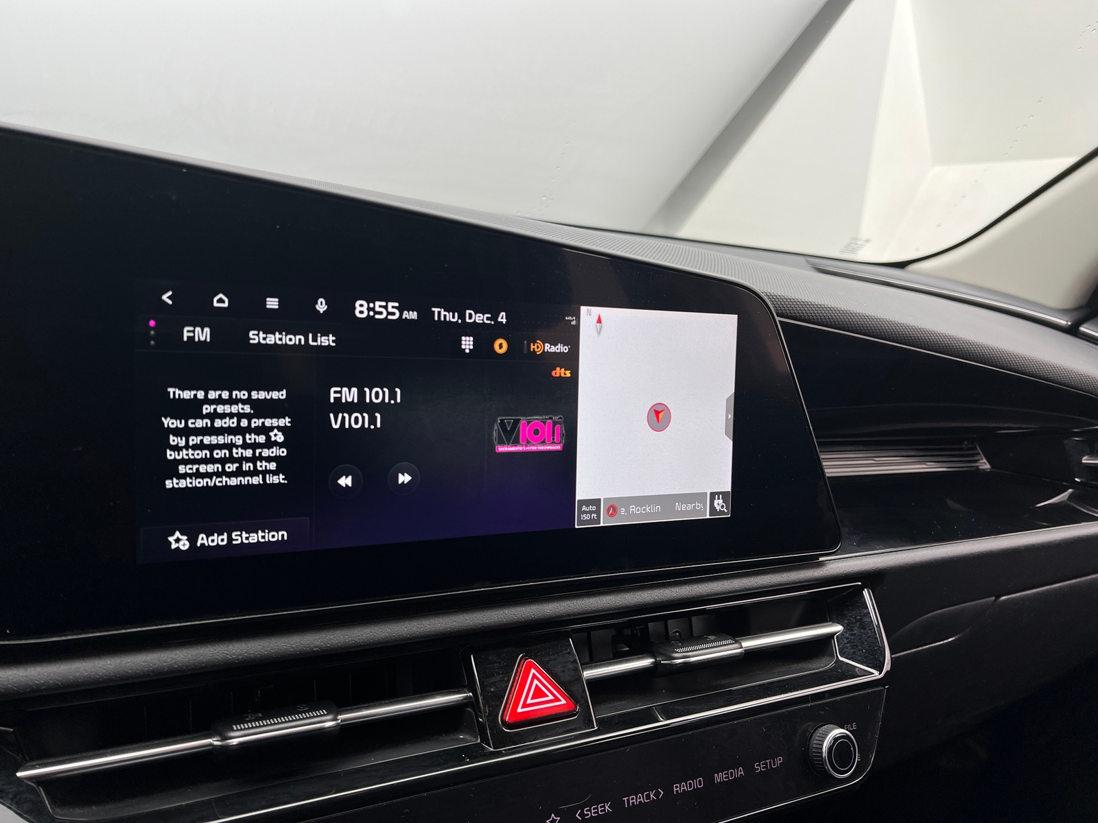 Thumbnail: 2023 Kia Niro - 4