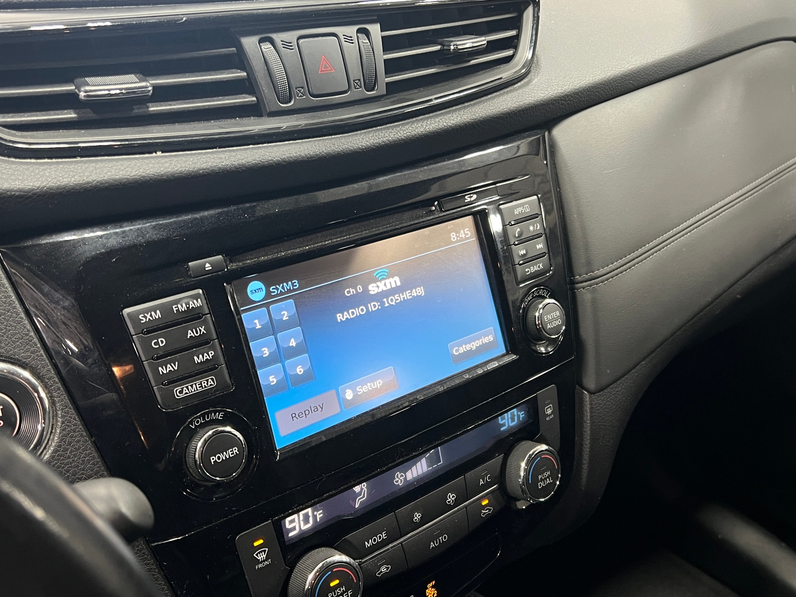 Thumbnail: 2017 Nissan Rogue - 3