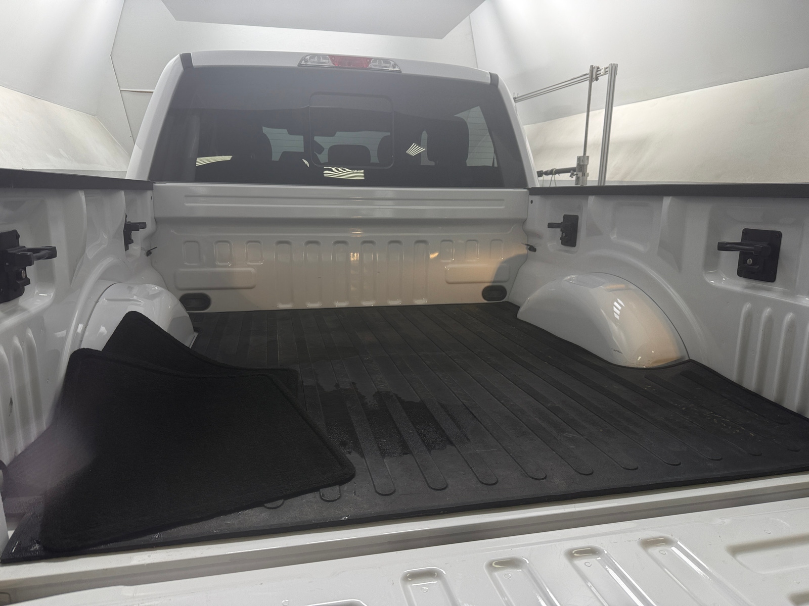 Thumbnail: 2017 Ford Econoline - 7