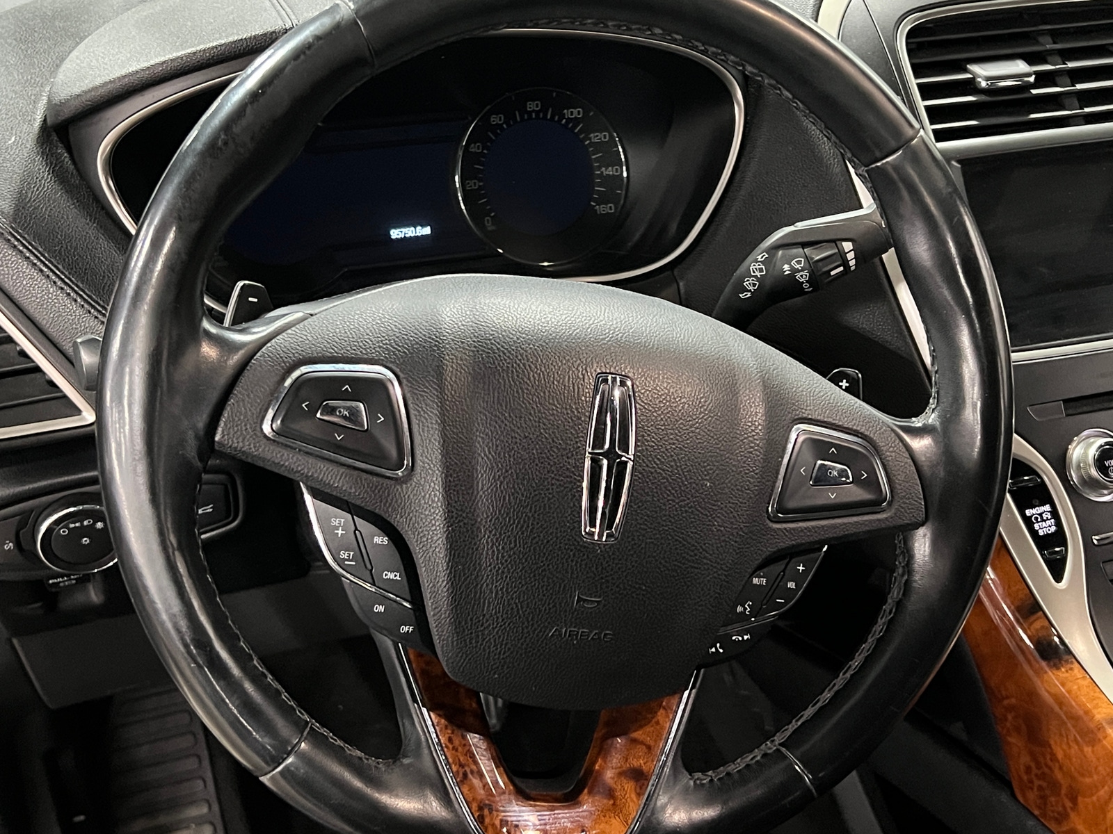 Thumbnail: 2017 Lincoln MKX - 4