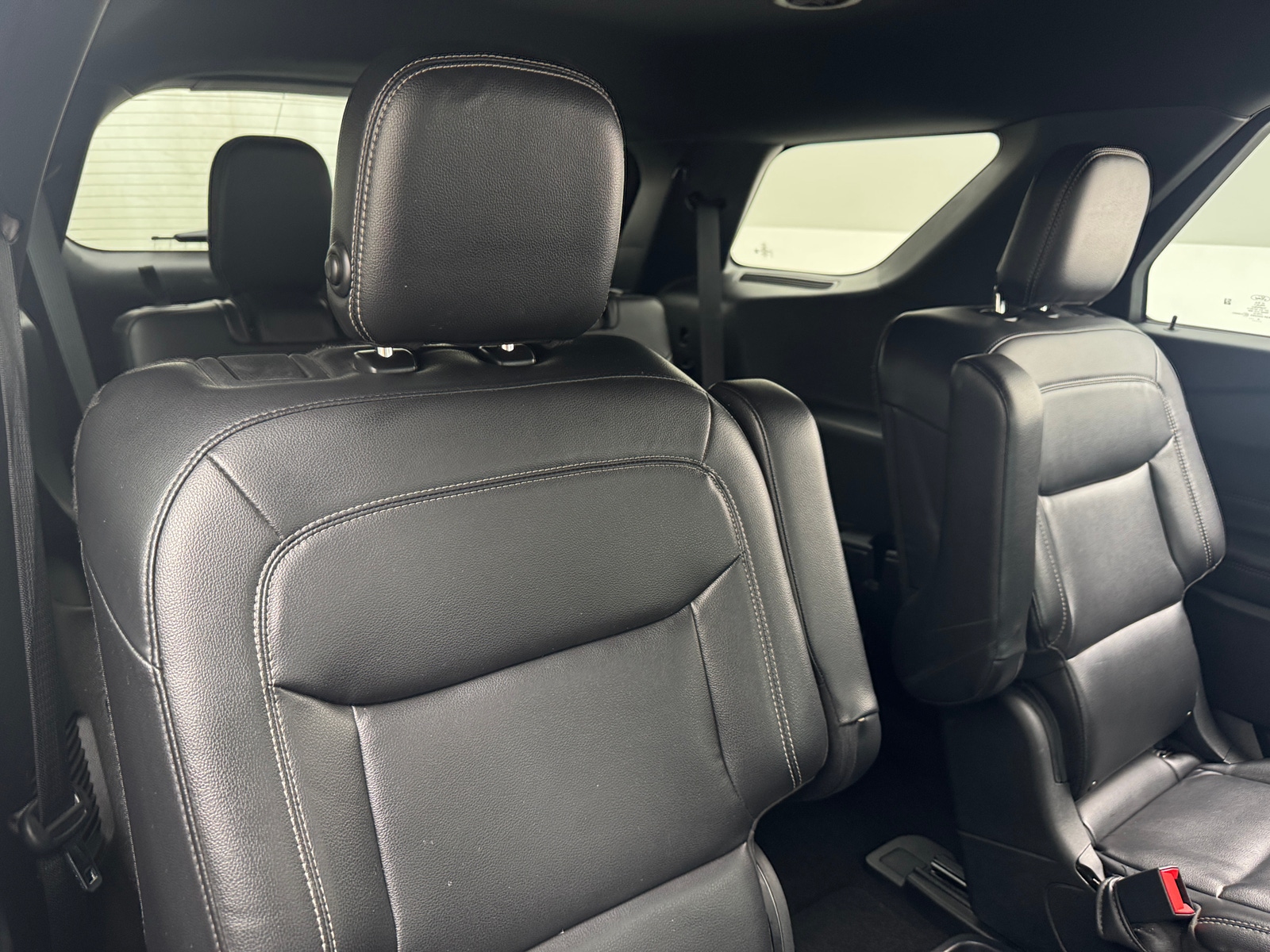 Thumbnail: 2020 Ford Explorer - 6