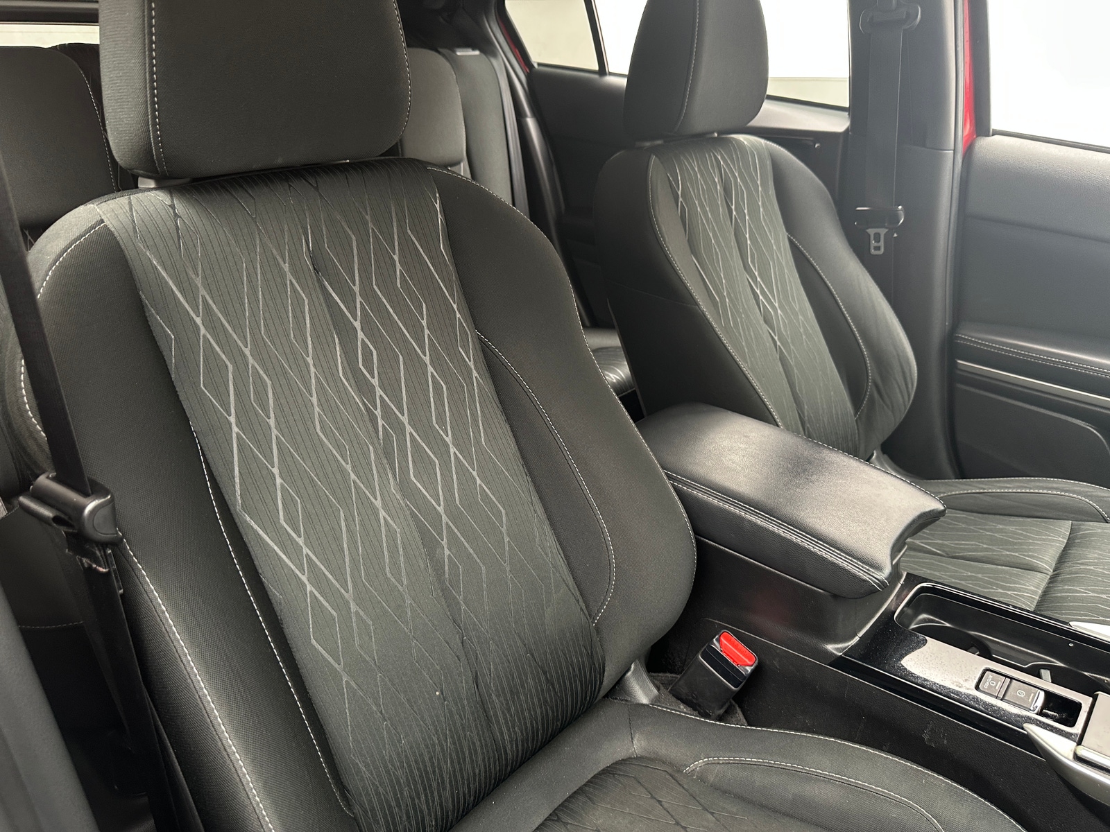 Thumbnail: 2020 Mitsubishi Eclipse Cross - 2