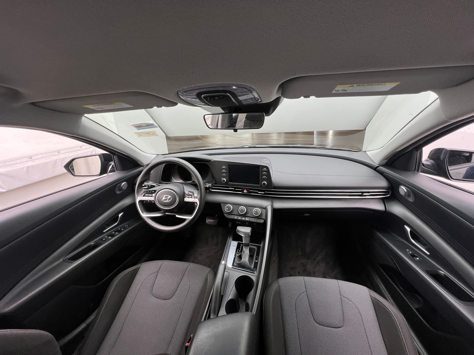 Thumbnail: 2022 Hyundai Elantra - 3