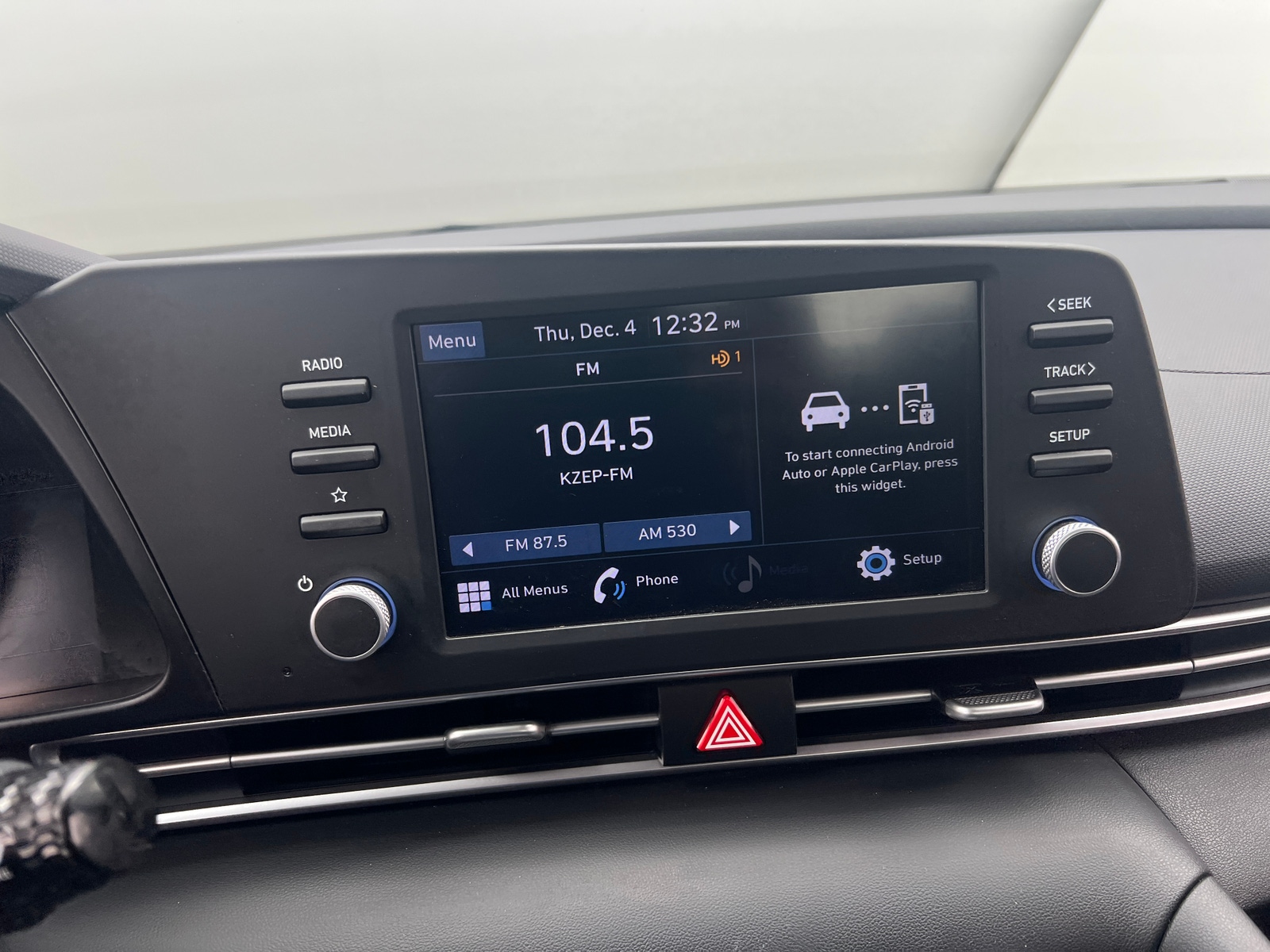 Thumbnail: 2022 Hyundai Elantra - 4