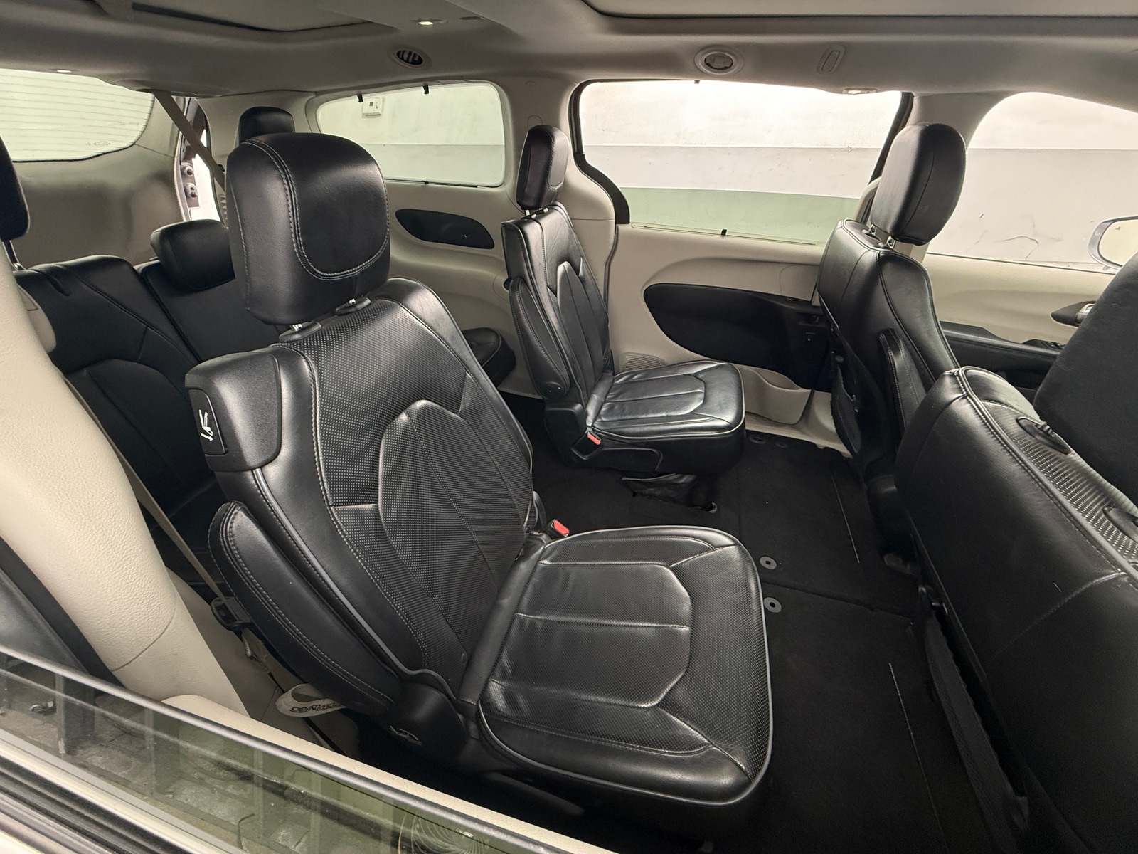 Thumbnail: 2018 Chrysler Pacifica - 6