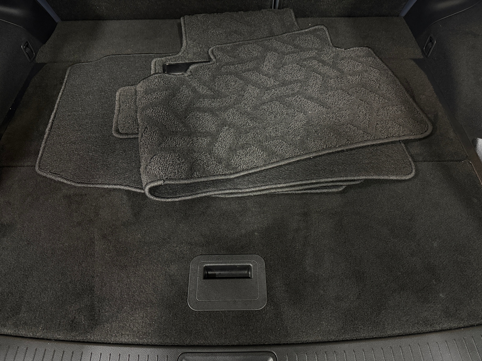 Thumbnail: 2025 Nissan Ariya - 6