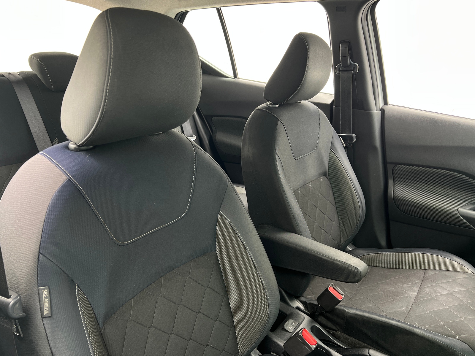 Thumbnail: 2019 Nissan Kicks - 2