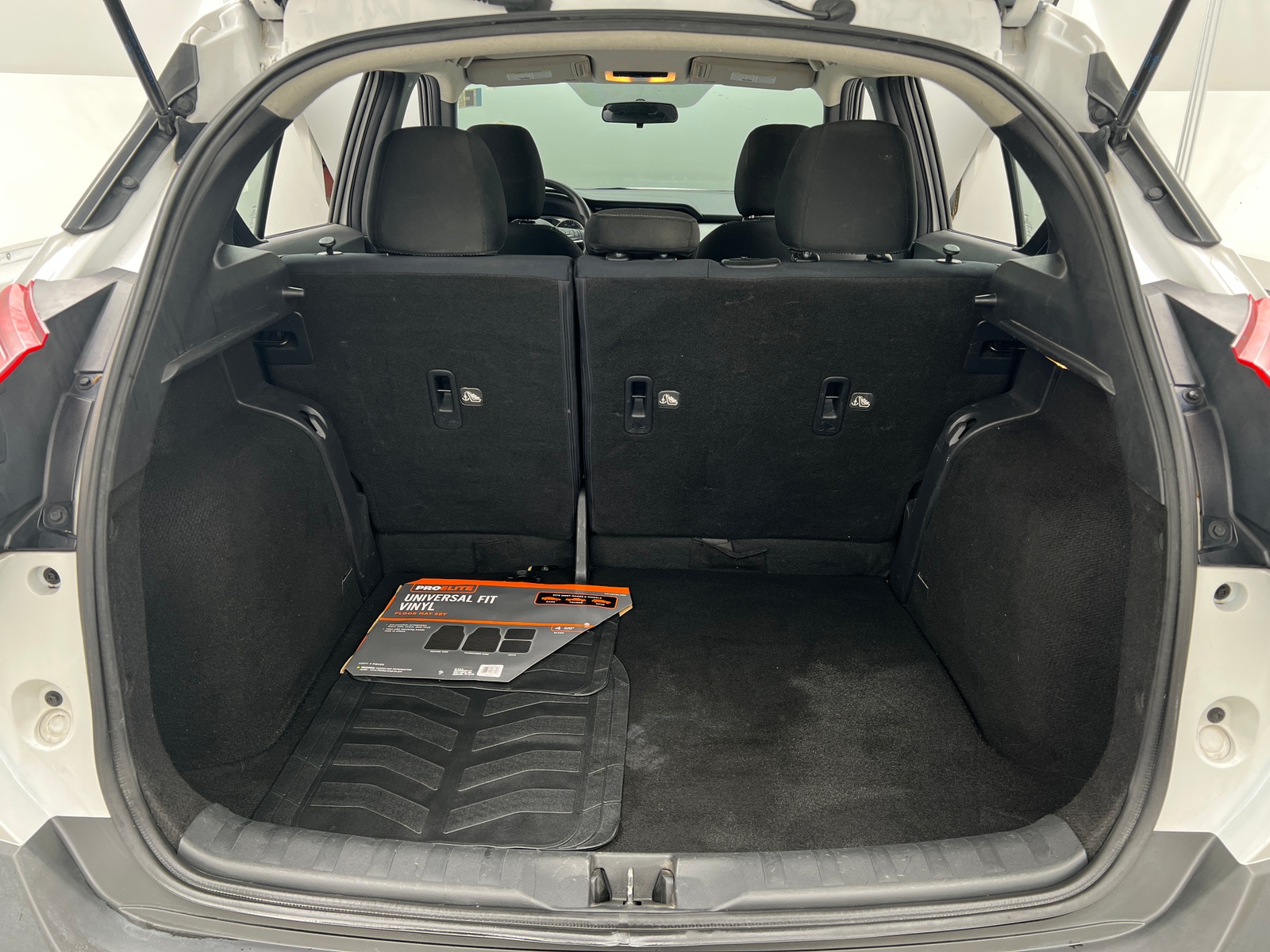 Thumbnail: 2019 Nissan Kicks - 7