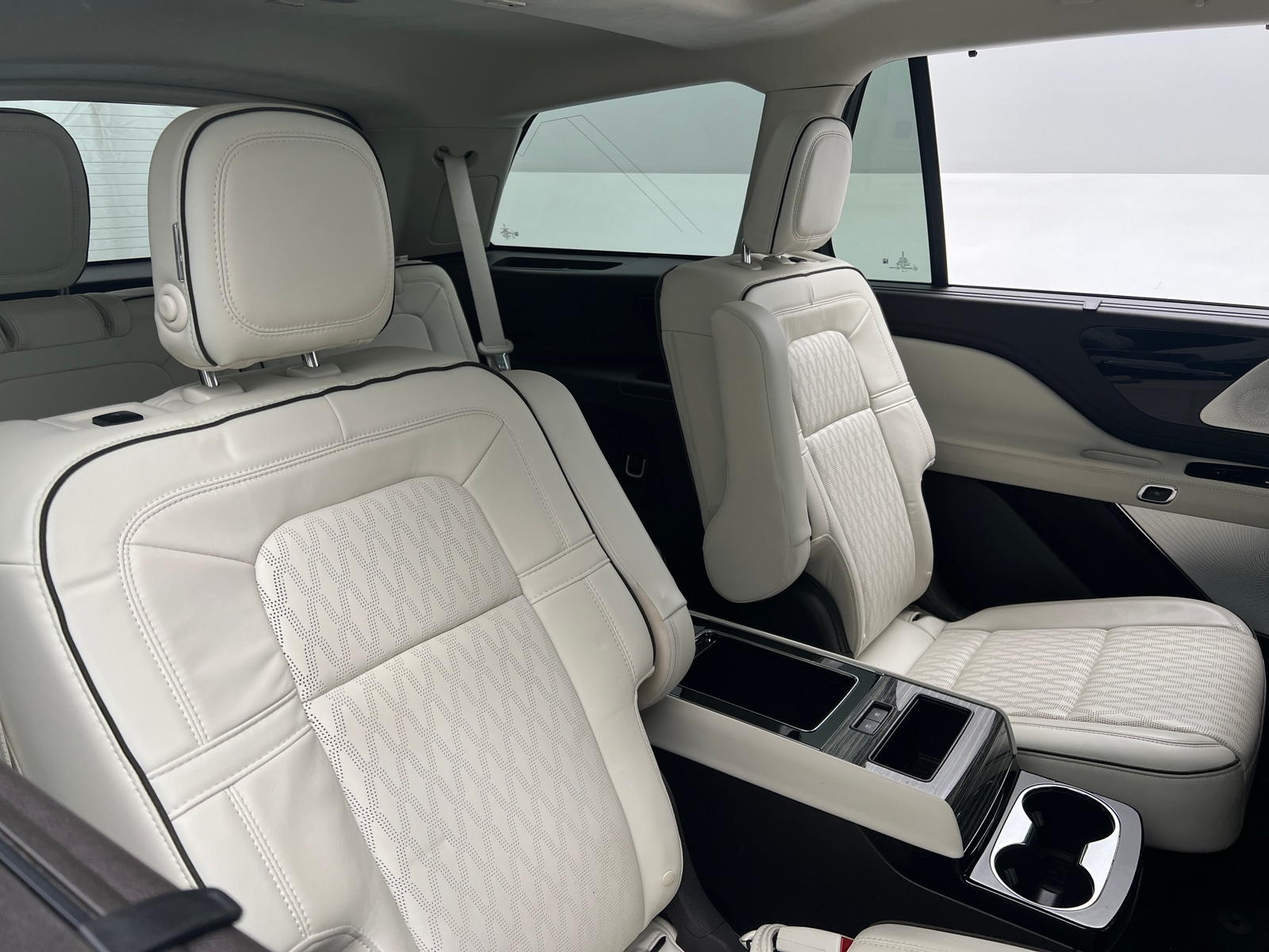 Thumbnail: 2020 Lincoln Aviator - 5