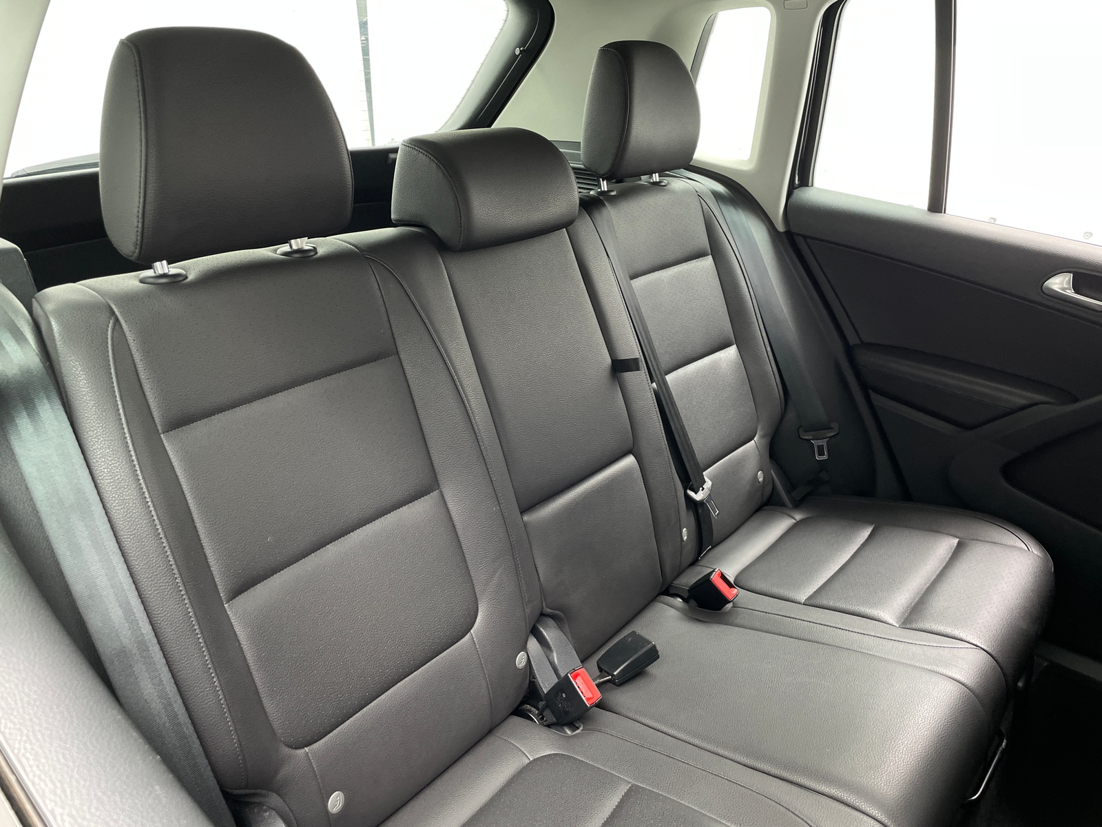 Thumbnail: 2016 Volkswagen Tiguan - 6