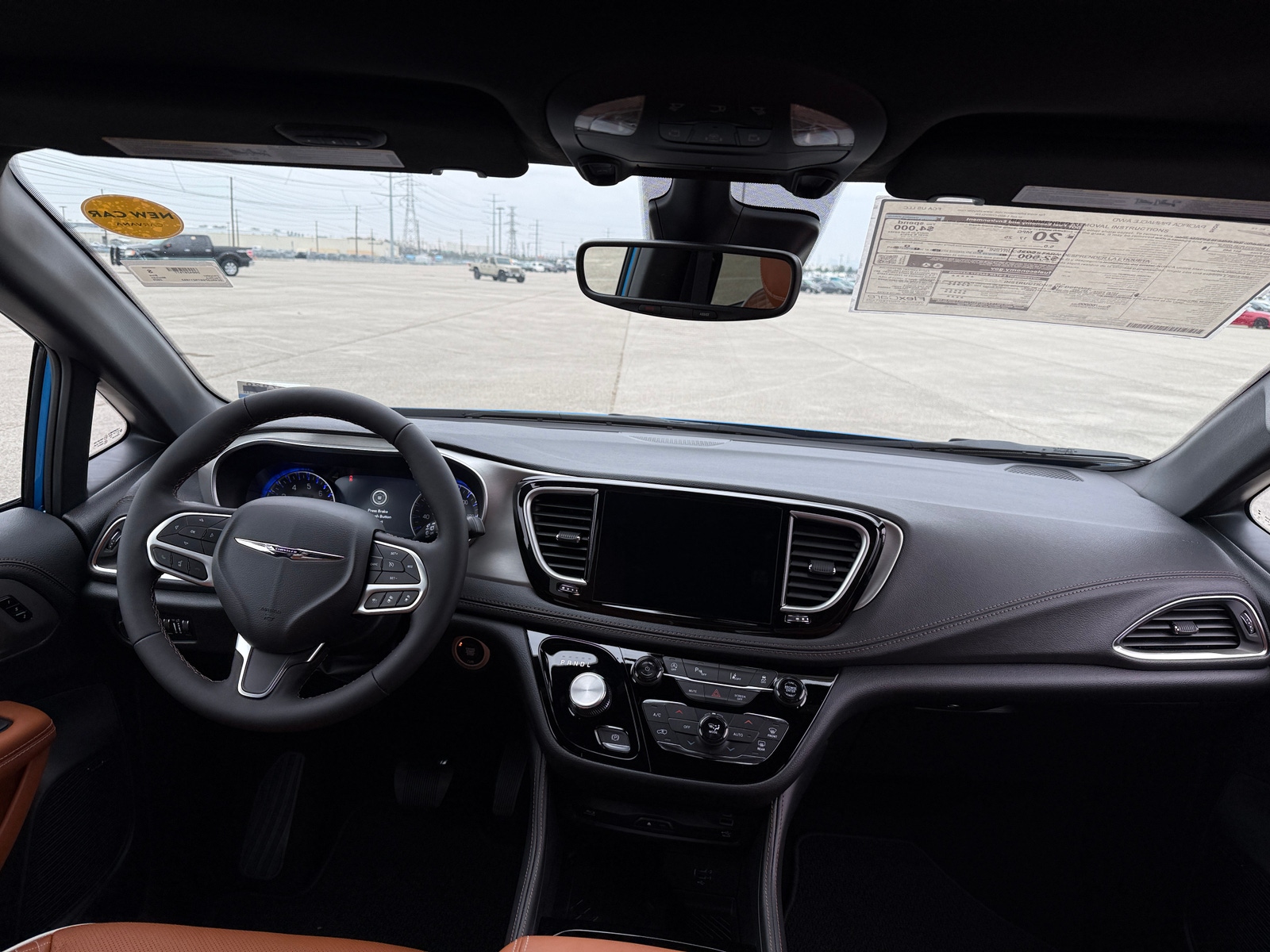 Thumbnail: 2026 Chrysler Pacifica - 2