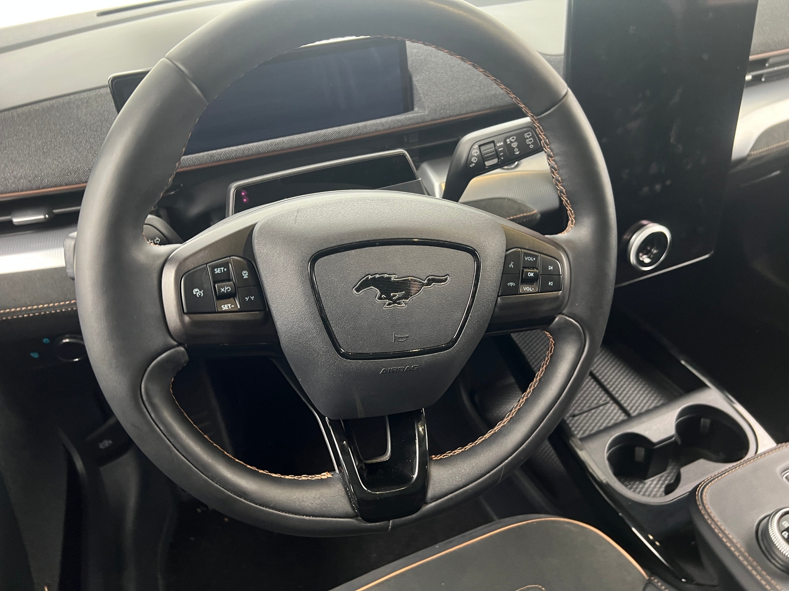 Thumbnail: 2022 Ford Mustang Mach-E - 4