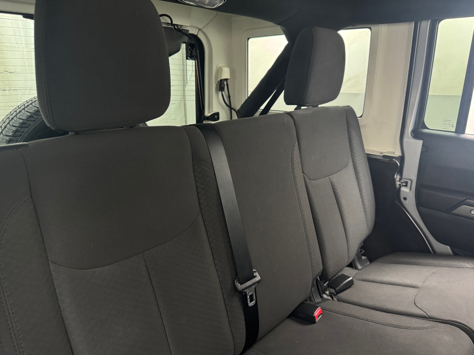 Thumbnail: 2018 Jeep Wrangler - 6