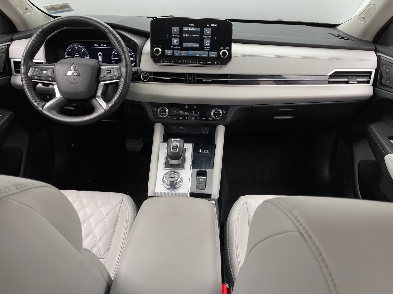 Thumbnail: 2023 Mitsubishi Outlander - 2