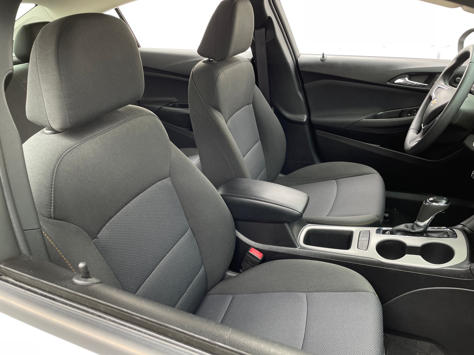 Thumbnail: 2017 Chevrolet Cruze - 2