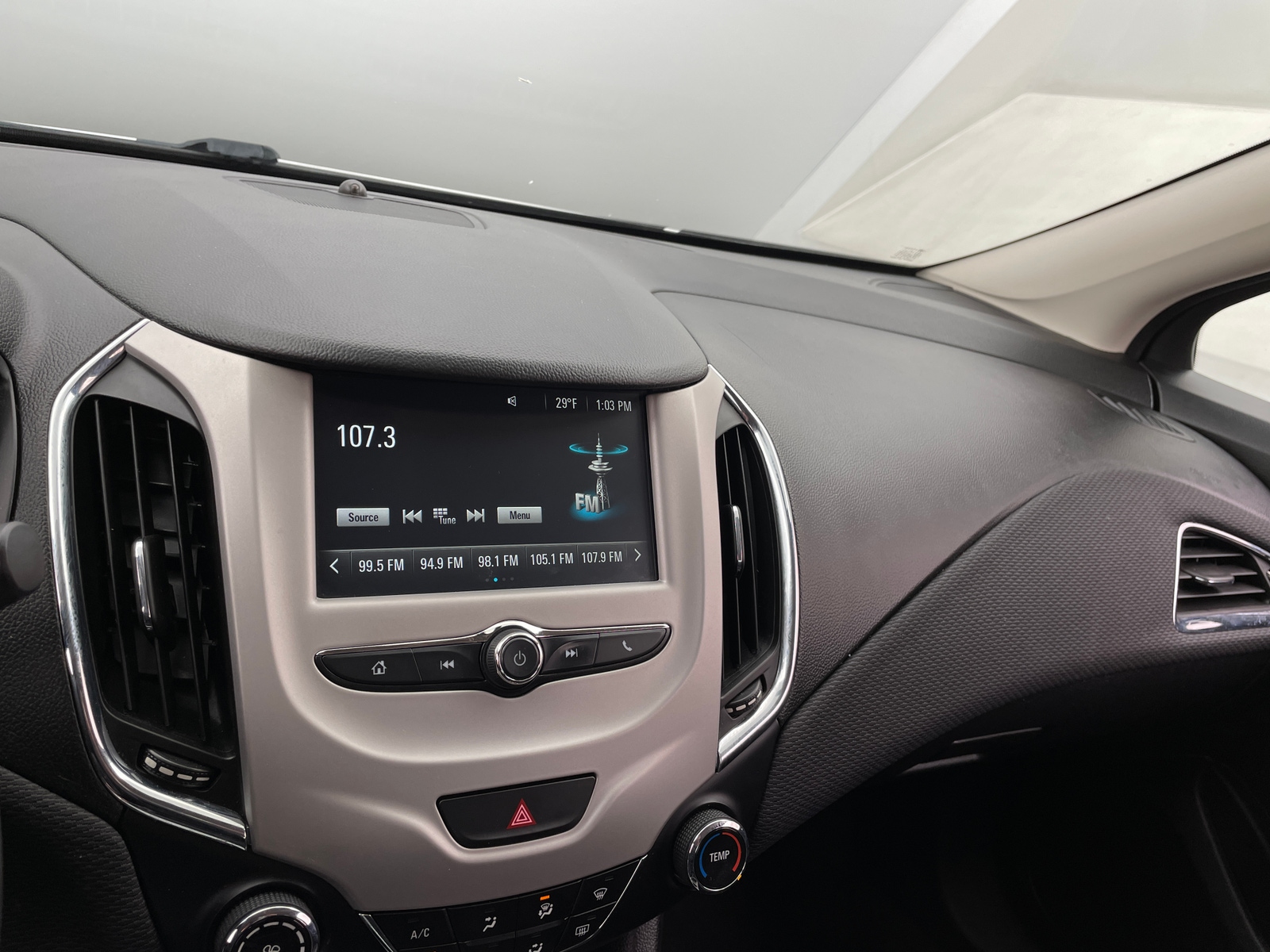 Thumbnail: 2017 Chevrolet Cruze - 4