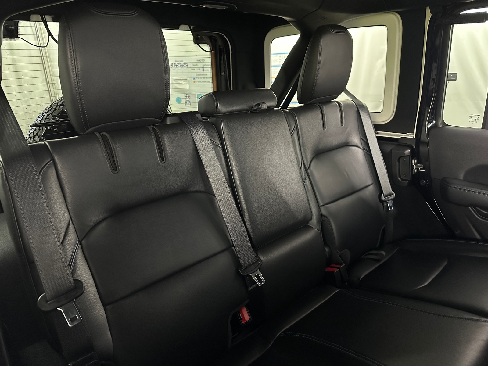 Thumbnail: 2022 Jeep Wrangler - 6