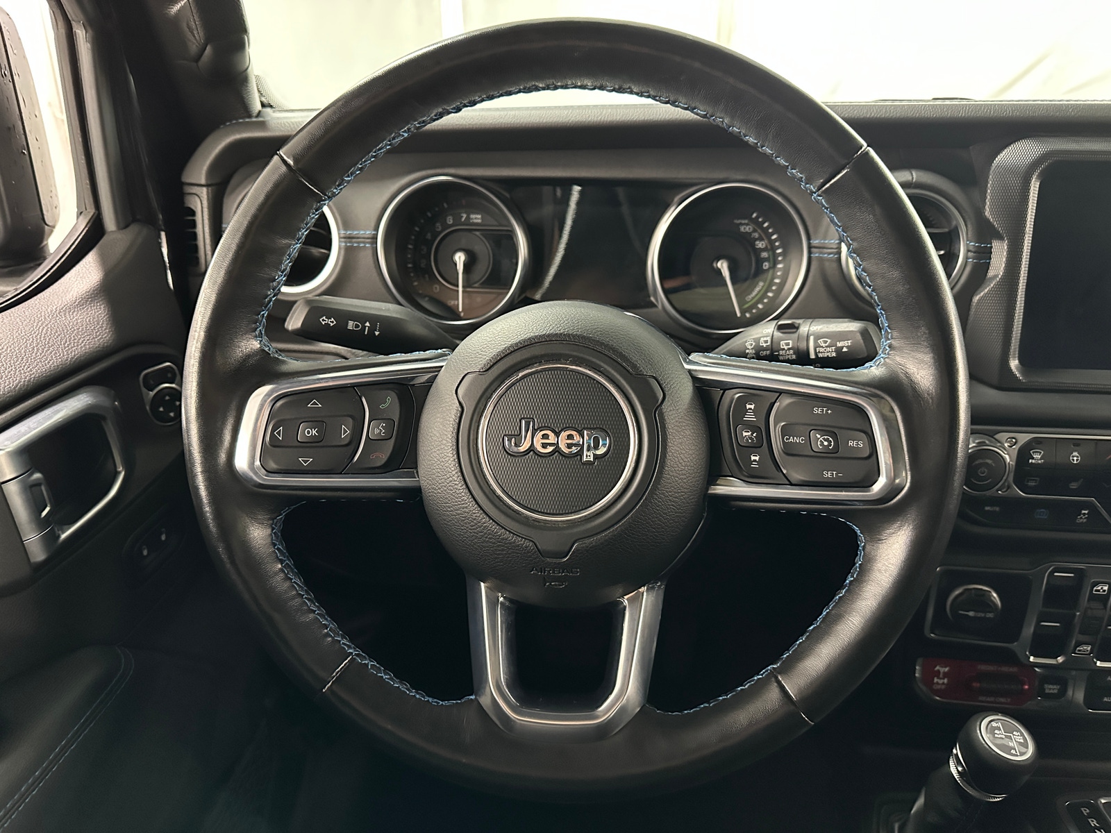 Thumbnail: 2022 Jeep Wrangler - 5