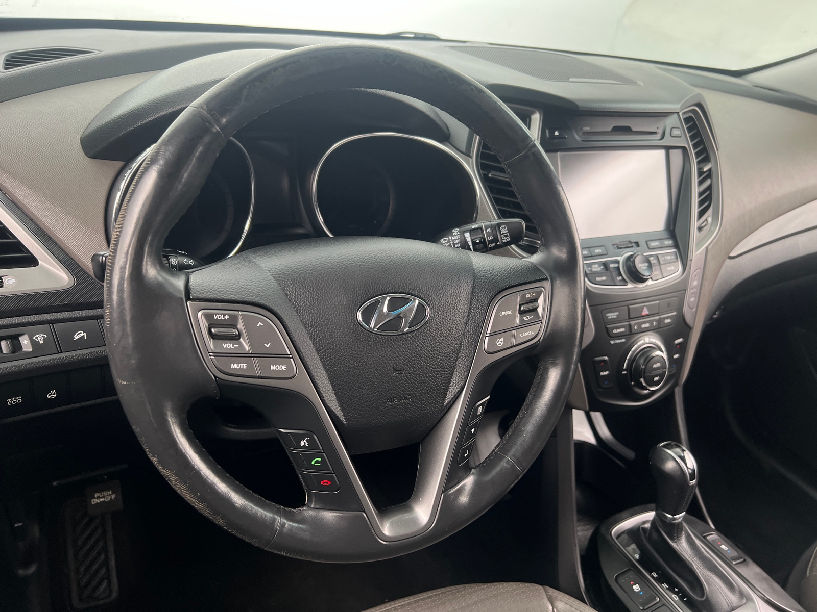 Thumbnail: 2015 Hyundai Santa Fe - 4