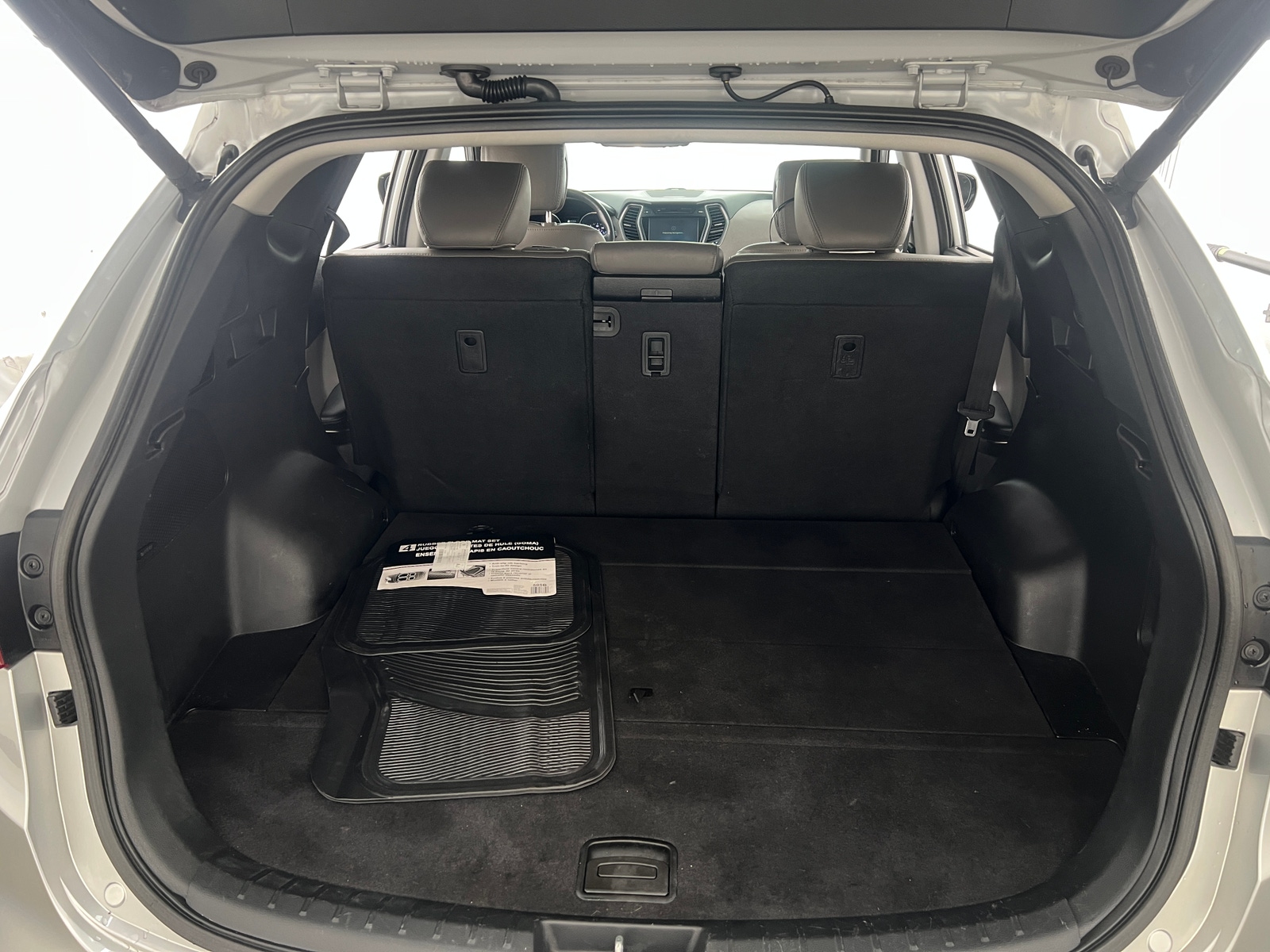 Thumbnail: 2015 Hyundai Santa Fe - 6