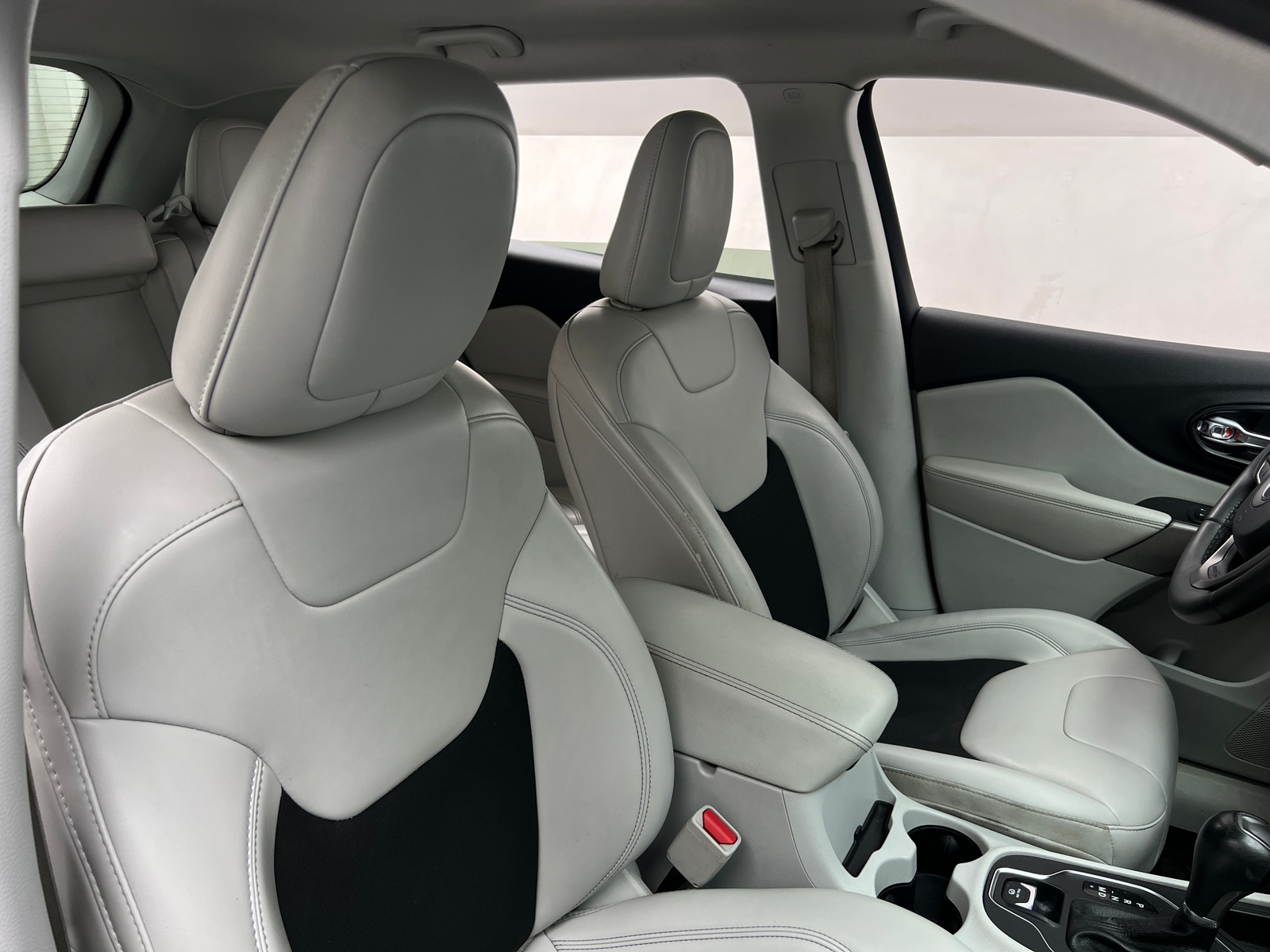 Thumbnail: 2020 Jeep Cherokee - 2