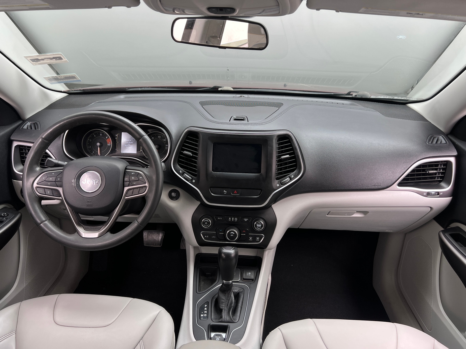 Thumbnail: 2020 Jeep Cherokee - 3