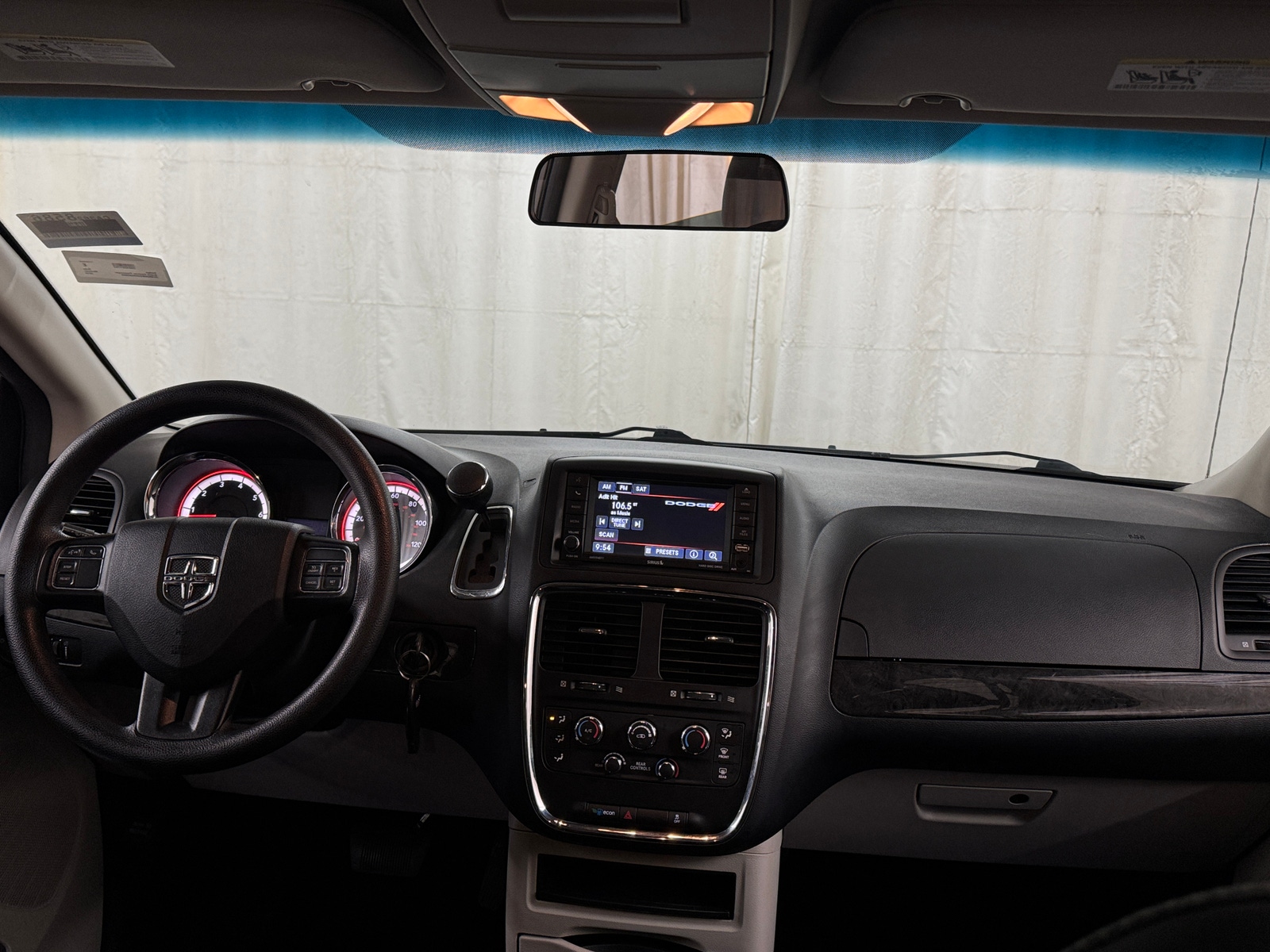 Thumbnail: 2019 Dodge Grand Caravan - 3