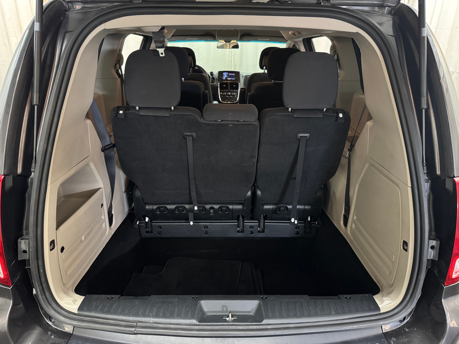 Thumbnail: 2019 Dodge Grand Caravan - 7