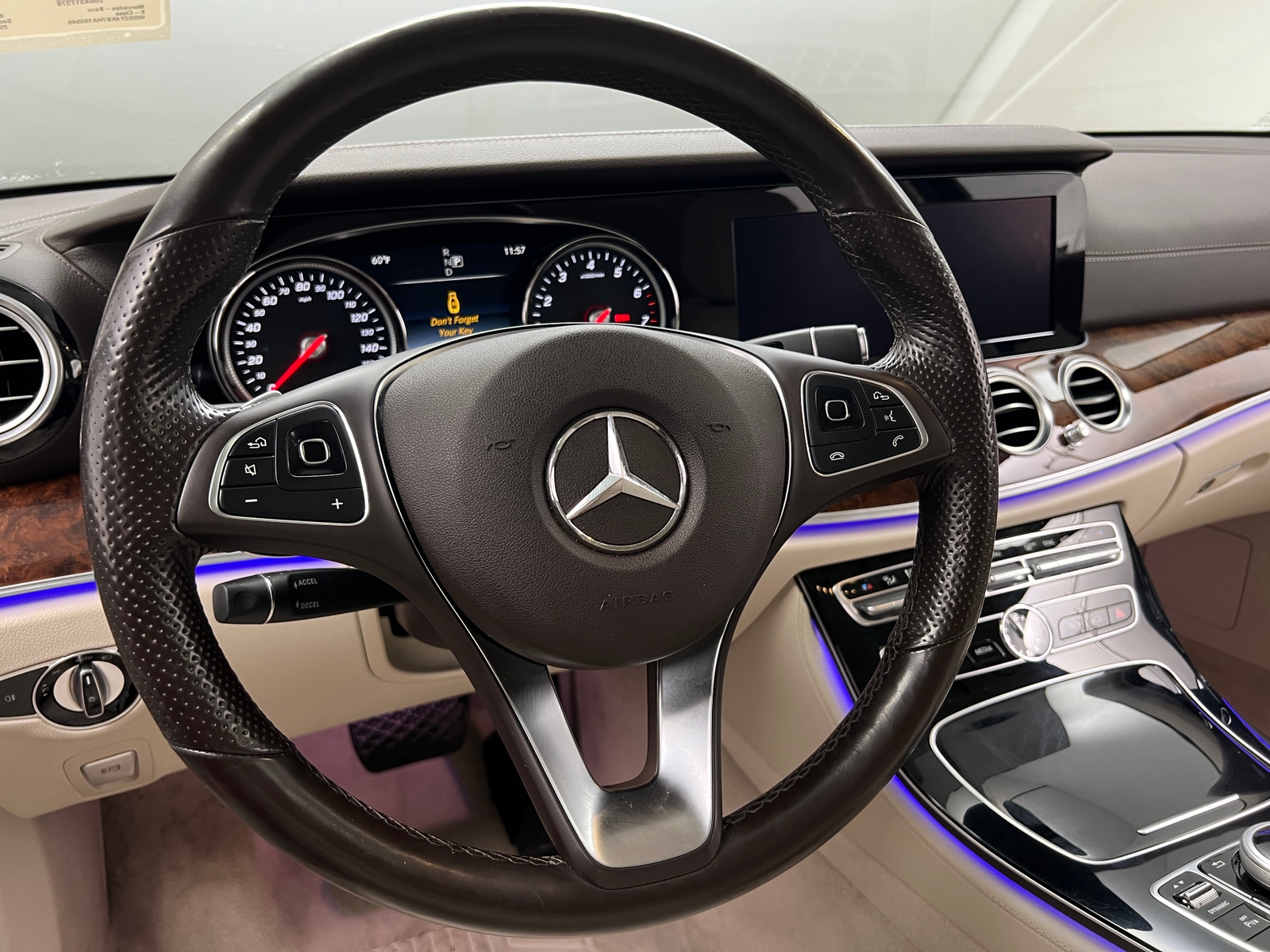 Thumbnail: 2017 Mercedes-Benz E-Class - 4