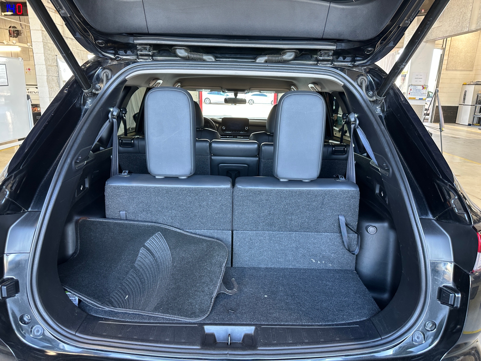 Thumbnail: 2024 Mitsubishi Outlander - 6