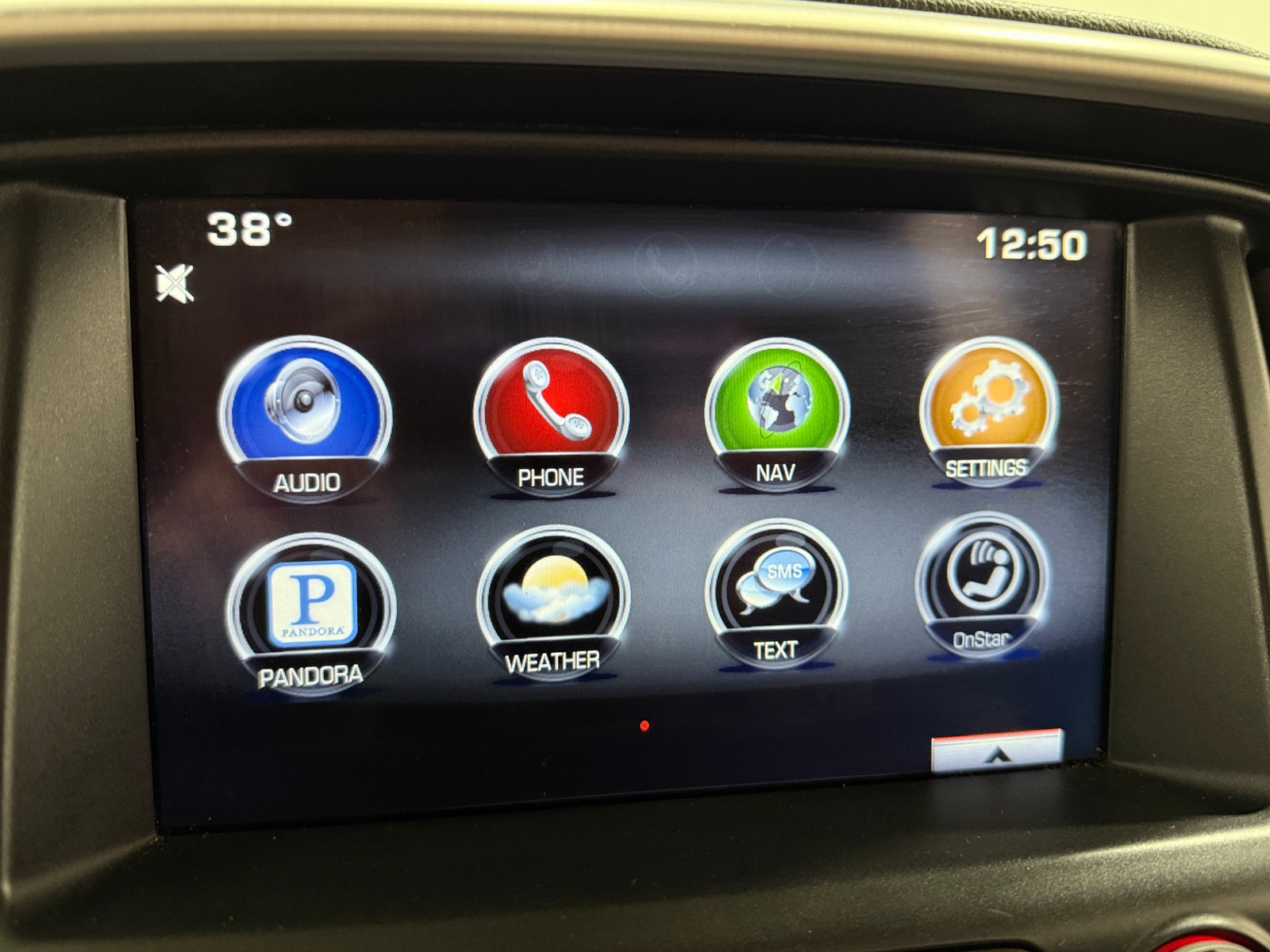 Thumbnail: 2015 GMC Canyon - 3