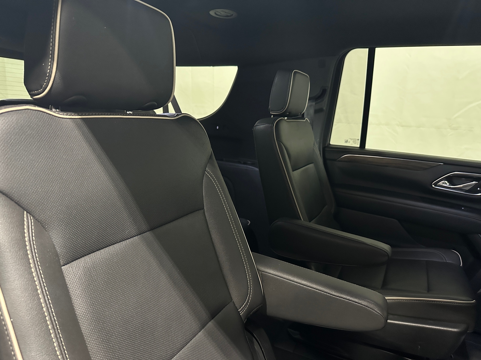 Thumbnail: 2023 Chevrolet Suburban - 5