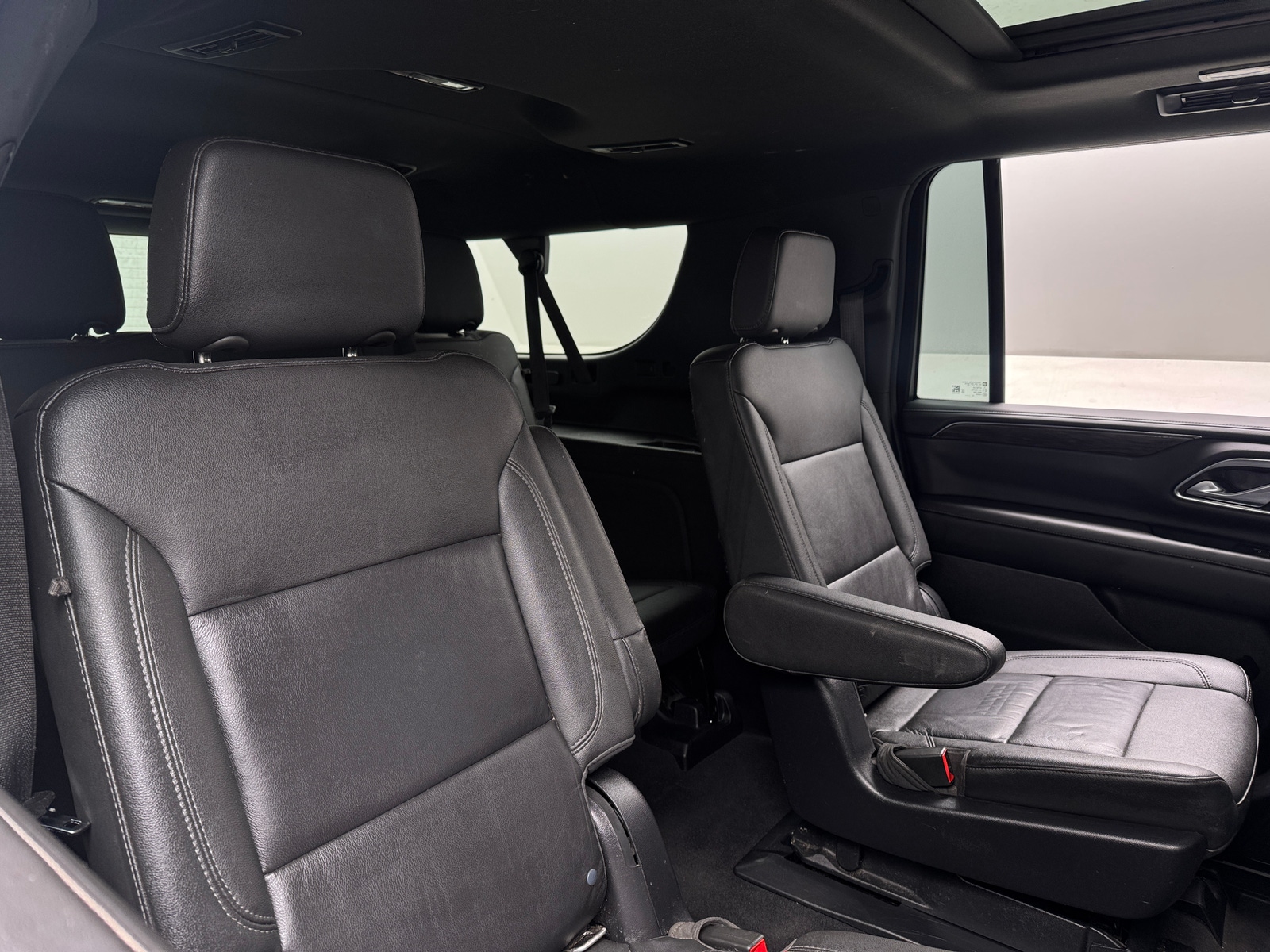 Thumbnail: 2022 Chevrolet Suburban - 5