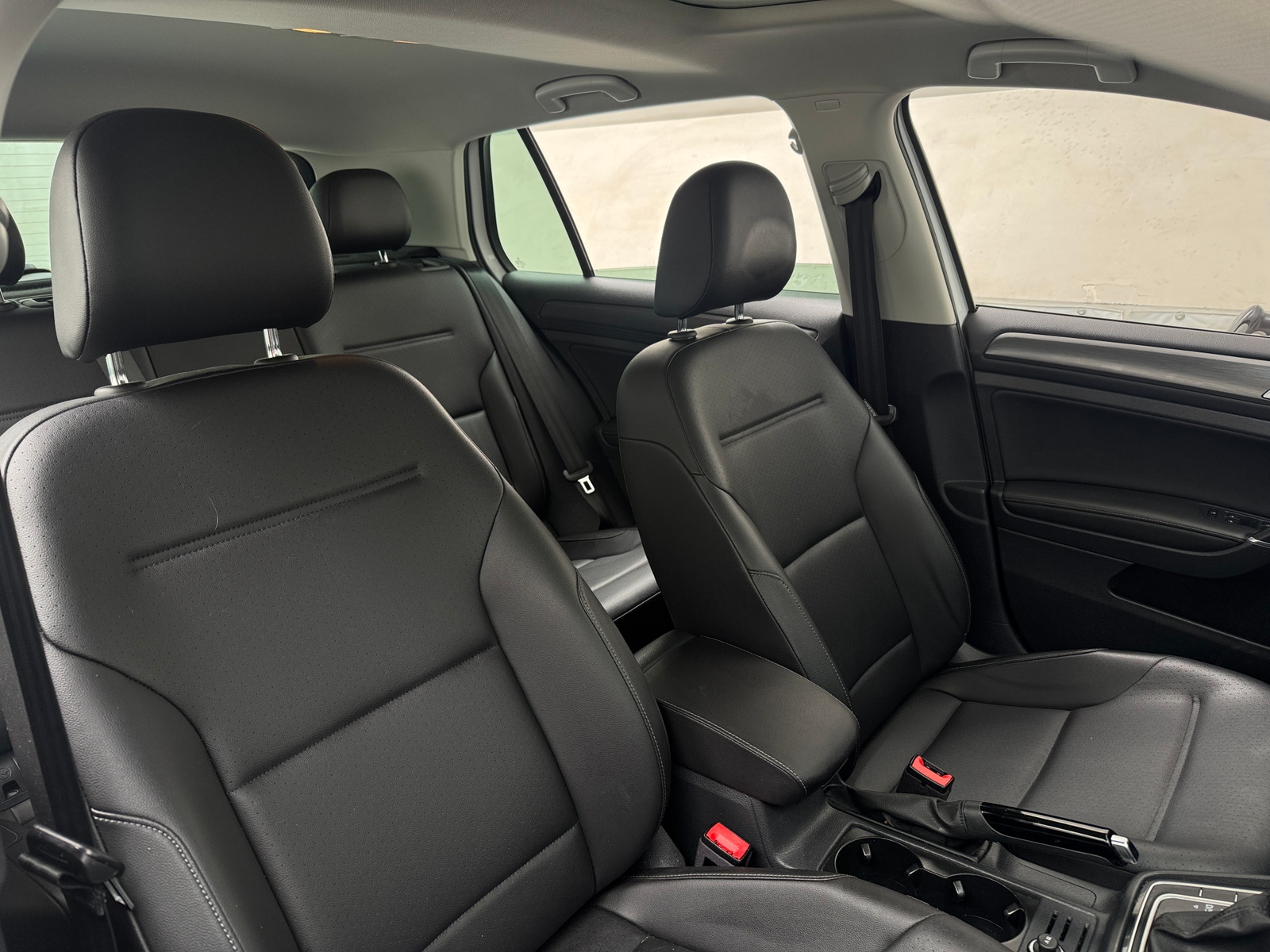 Thumbnail: 2019 Volkswagen Golf - 2