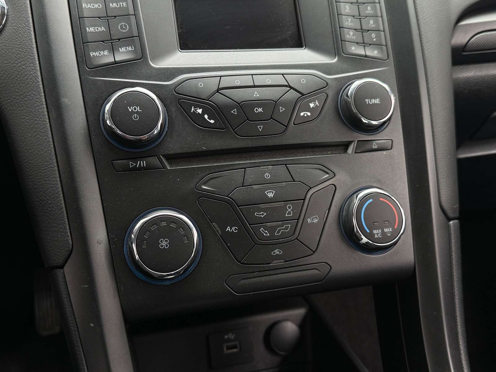 Thumbnail: 2018 Ford Fusion - 4