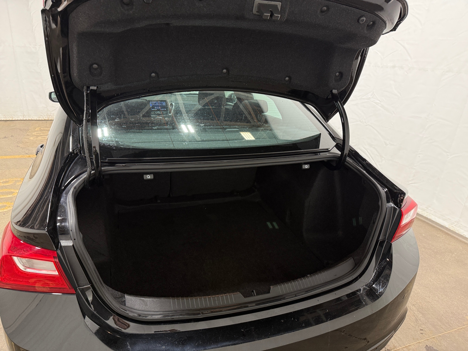 Thumbnail: 2024 Chevrolet Malibu - 7