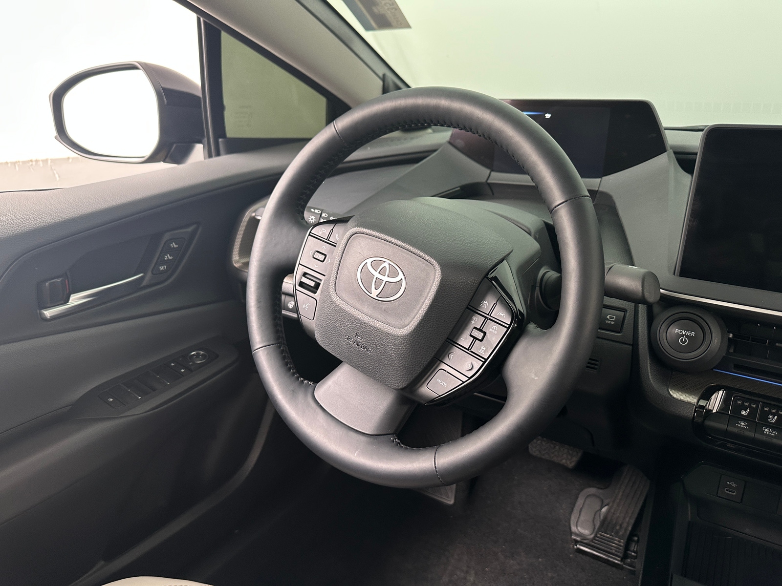 Thumbnail: 2024 Toyota Prius - 4