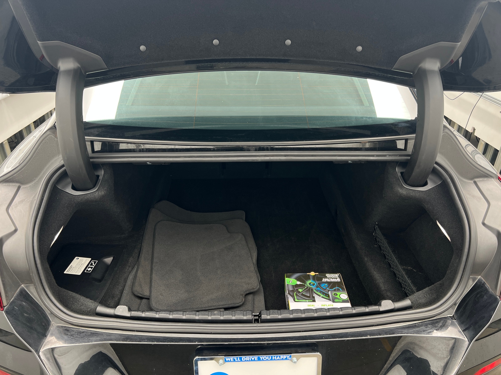 Thumbnail: 2023 BMW 8 Series - 6