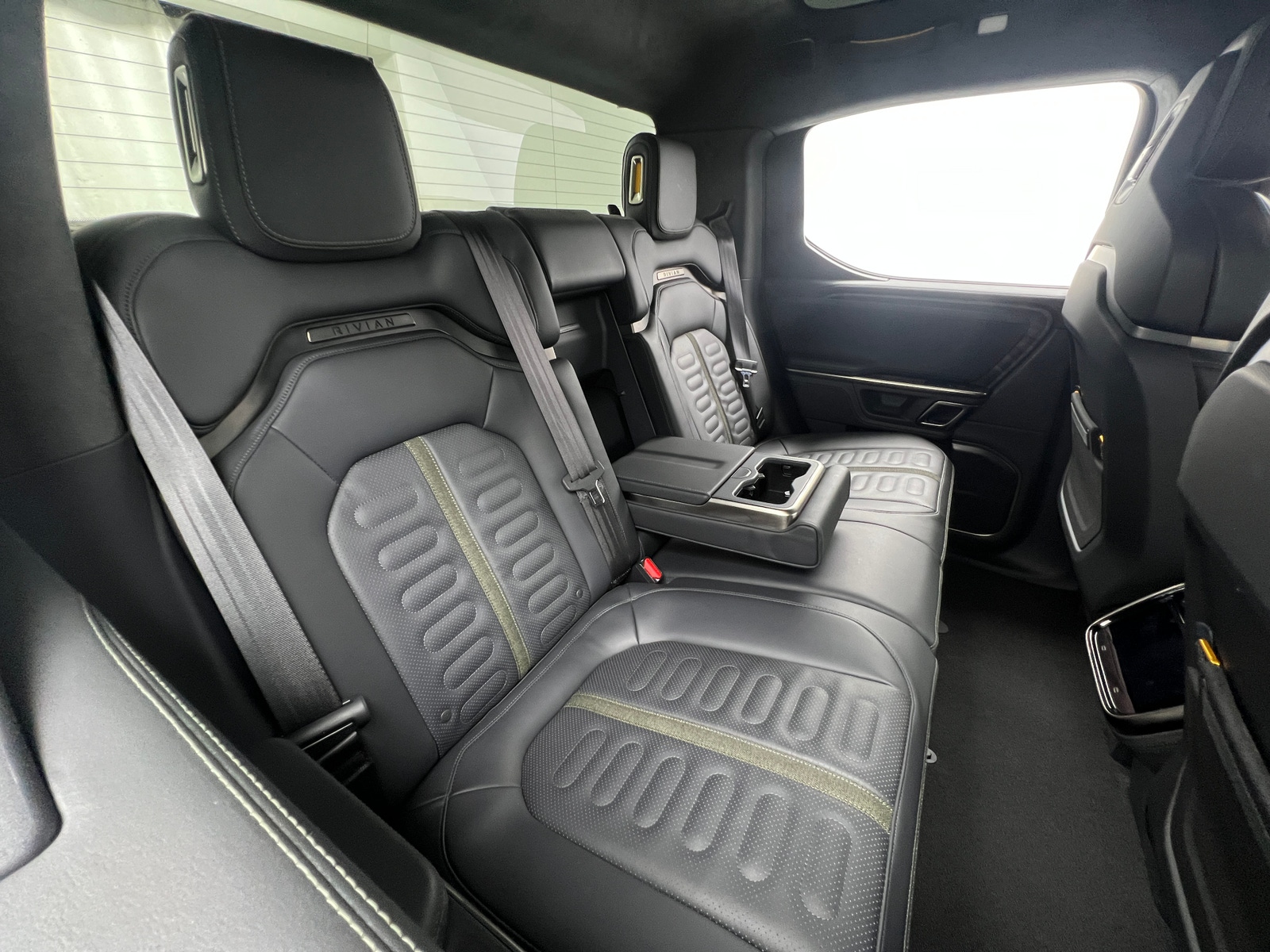 Thumbnail: 2022 Rivian R1T - 5