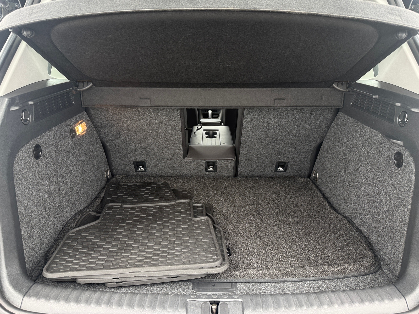 Thumbnail: 2017 Volkswagen Tiguan - 7